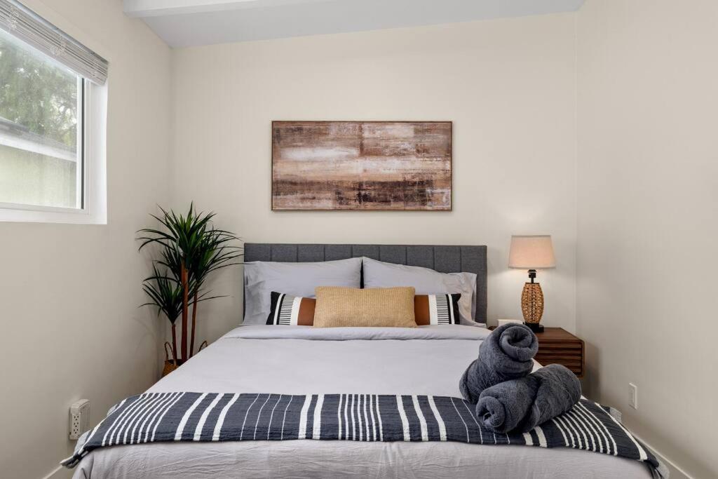 Charming Zen Venice 3br W/patio & W/d Los Angeles